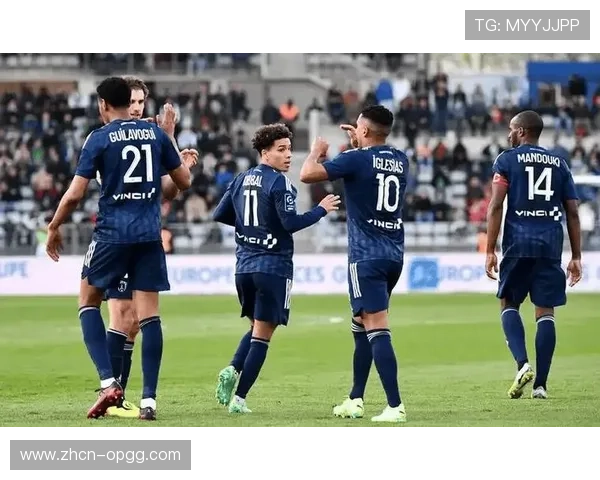 巴黎FCvs马赛：伊科内头球破门，比分追至1-2